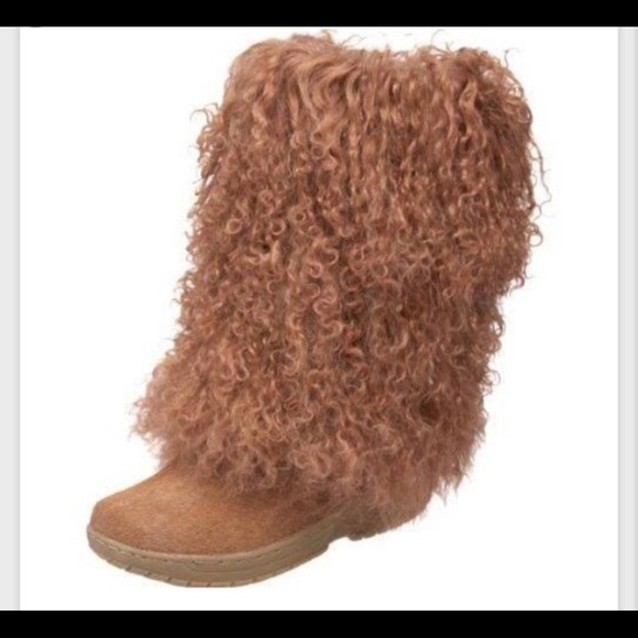 Fur boots - Picture 1 of 2